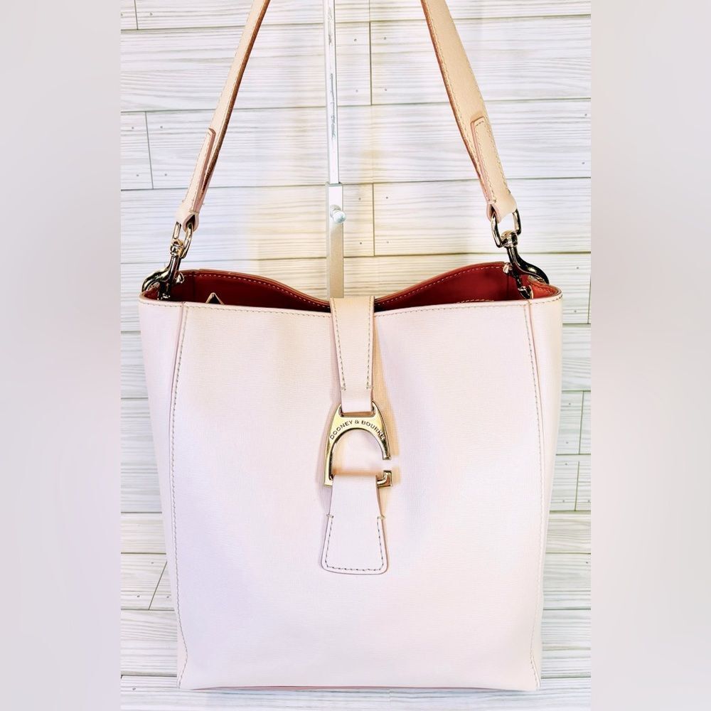 016- Dooney & Bourke Emerson Brynn, Ashby Blush Florentine Leather Hand Bag
